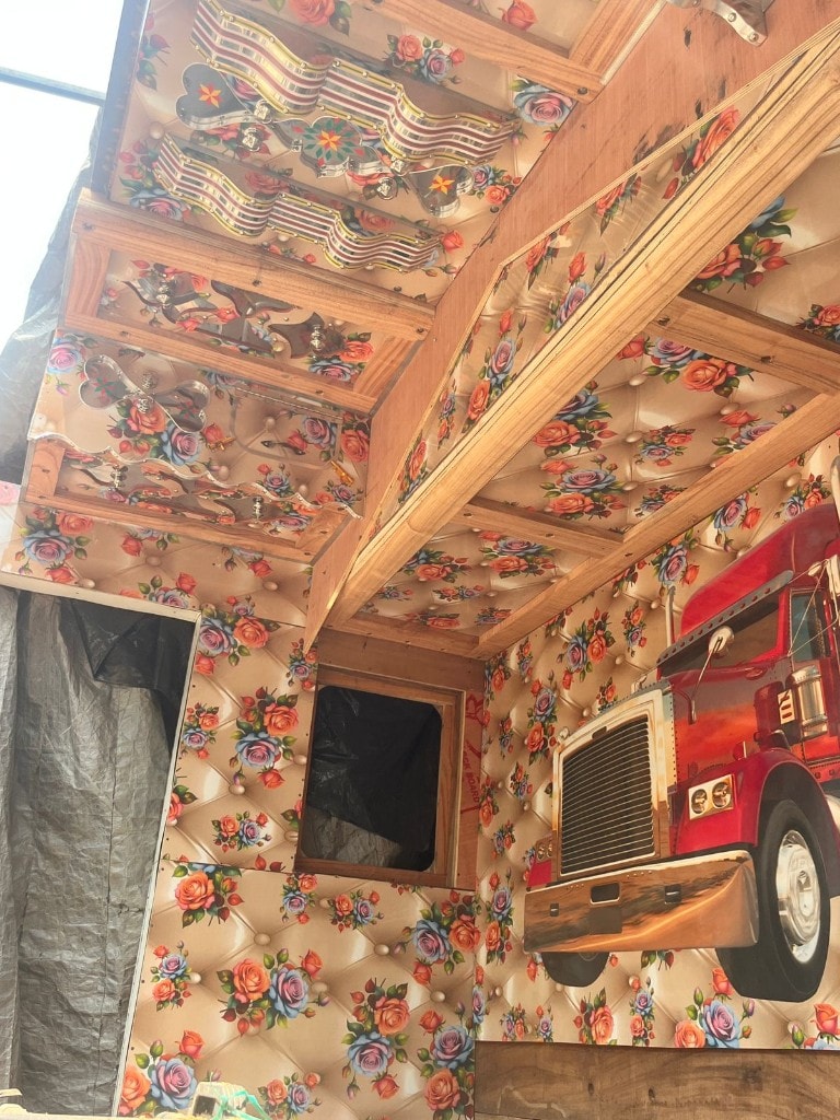 Internal truck body fabrication